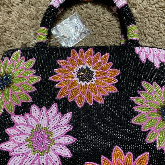Handbag - Picture 3 of 3